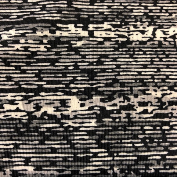 NWOT Nike Pro Half Zip Fleece Lined Pullover - Picture 6 of 7